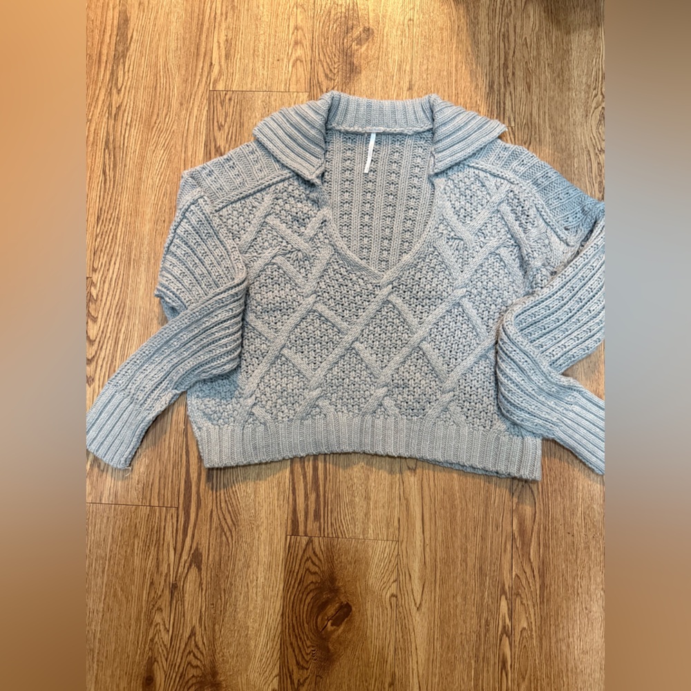 Free People Chunky Cable Knit Turtleneck Sweater — Size M (Gray/Blue Mélange)